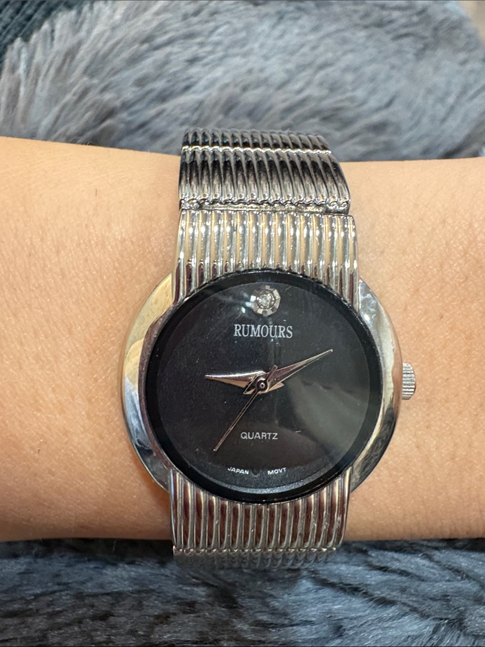 Vintage rumors Japan movement Women's Silver Tone Quartz Watch with Black Dial